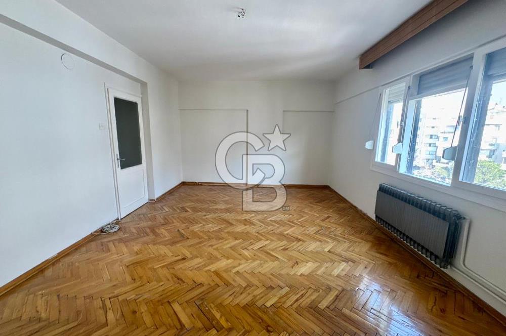 Karşıyaka Bostanlı Merkez'de D.Gazlı Kiralık 3+1 Daire