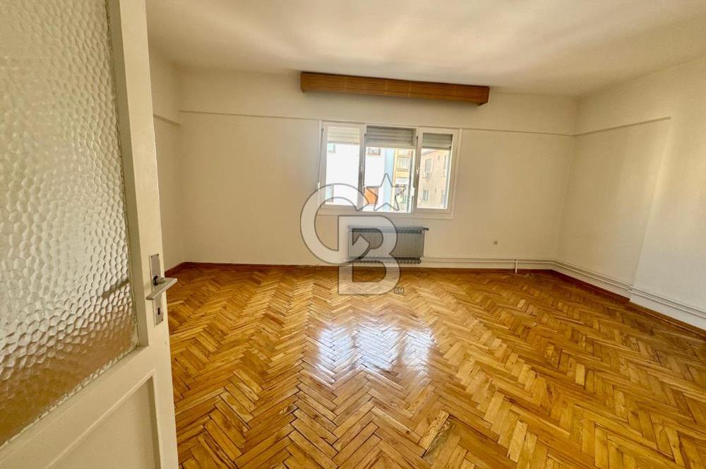 Karşıyaka Bostanlı Merkez'de D.Gazlı Kiralık 3+1 Daire