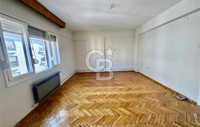 Karşıyaka Bostanlı Merkez'de D.Gazlı Kiralık 3+1 Daire