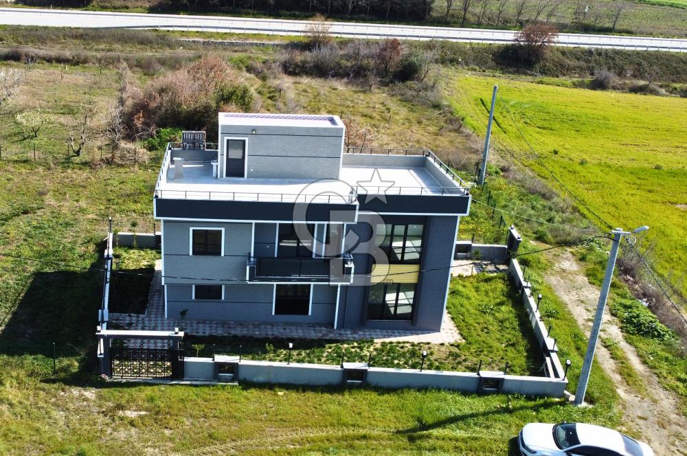 Çanakkale Lapseki'de Boğaz Manzaralı Tam Müstakil Sıfır Villa