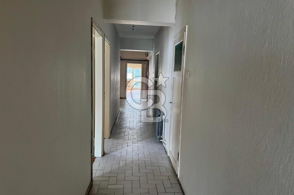 Karşıyaka Bostanlı Merkez'de D.Gazlı Kiralık 3+1 Daire