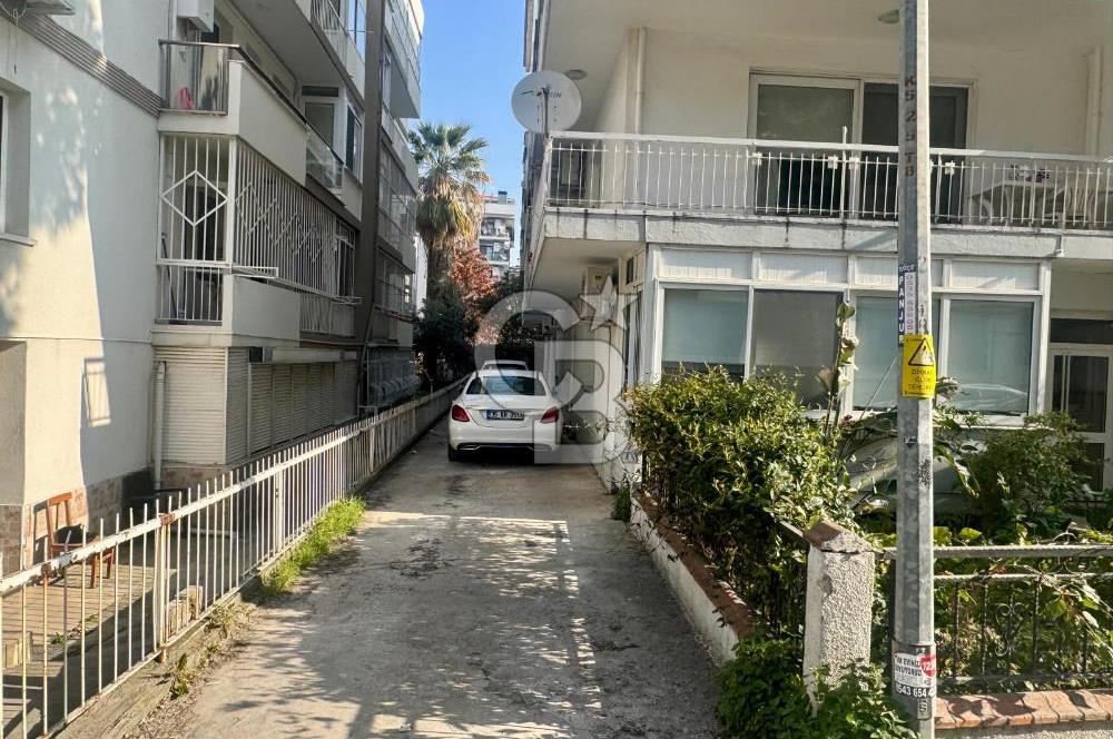 Karşıyaka Bostanlı Merkez'de D.Gazlı Kiralık 3+1 Daire