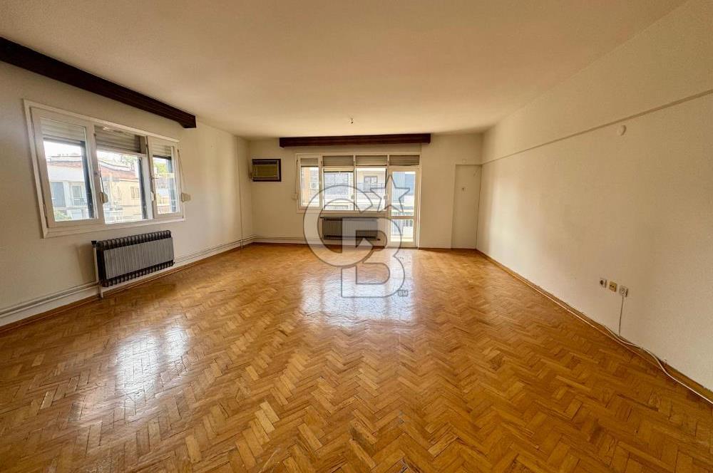 Karşıyaka Bostanlı Merkez'de D.Gazlı Kiralık 3+1 Daire