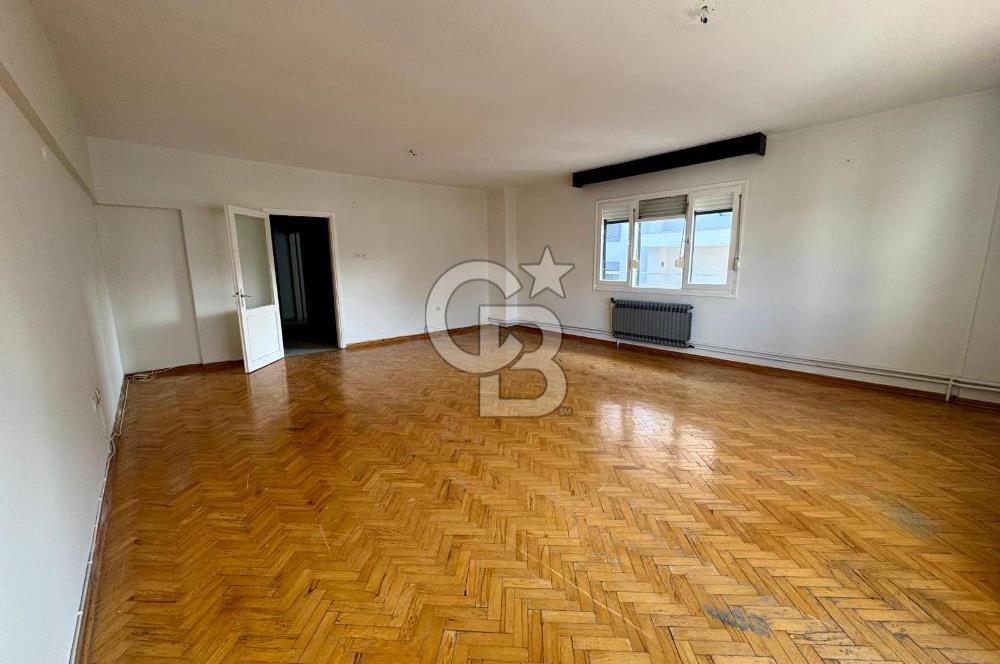 Karşıyaka Bostanlı Merkez'de D.Gazlı Kiralık 3+1 Daire