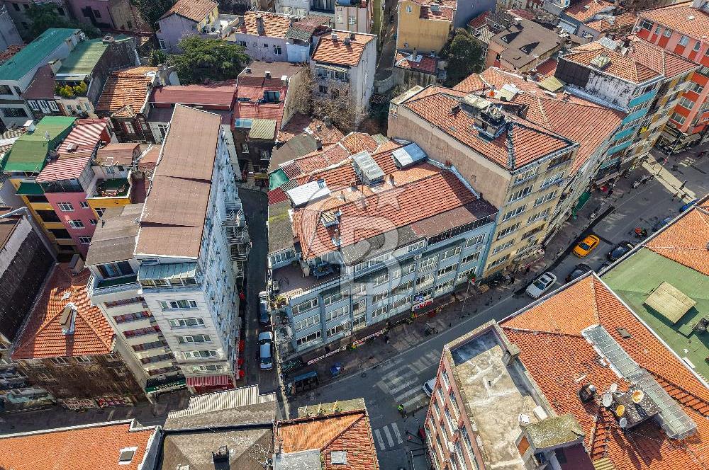 Fırsat Beşiktaş Akaretler Eşyalı Kiralık 2+1 Çift Balkon