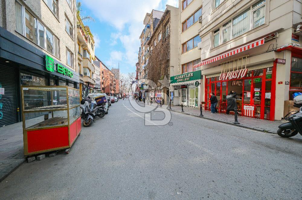 Fırsat Beşiktaş Akaretler Eşyalı Kiralık 2+1 Çift Balkon