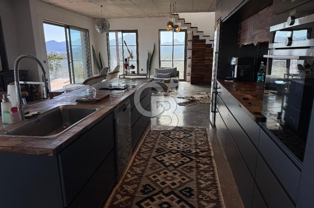 Datça Kızlan'da Satılık Özel Tasarım Havuzlu Taş Mimarili Villa