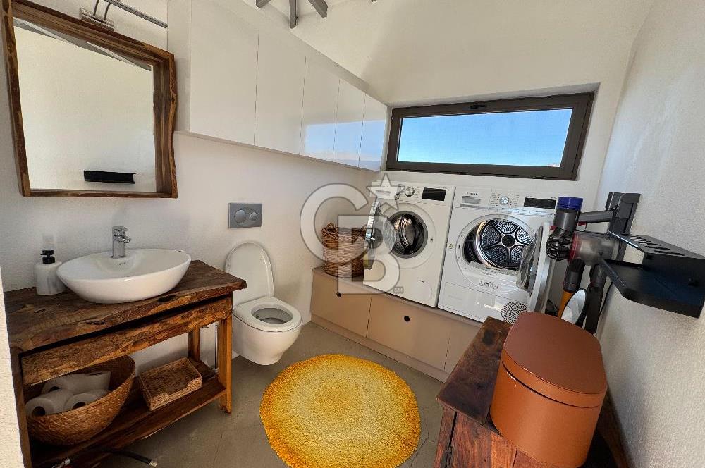 Datça Kızlan'da Satılık Özel Tasarım Havuzlu Taş Mimarili Villa