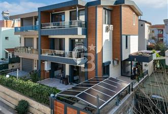 GÜZELBAHÇE/YALI MAH. 5+2 HAVUZLU DENİZE 50 METRE SATILIK VİLLA - 1 - 339097