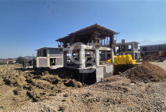 KEMALPAŞA ÇİNİLİKÖY'DE TEMELDEN SATILIK MÜSTAKİL HAVUZLU 6+2 TRİPLEKS VİLLA - 1 - 339098