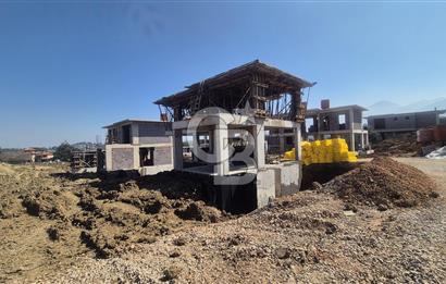 KEMALPAŞA ÇİNİLİKÖY'DE TEMELDEN SATILIK MÜSTAKİL HAVUZLU 6+2 TRİPLEKS VİLLA