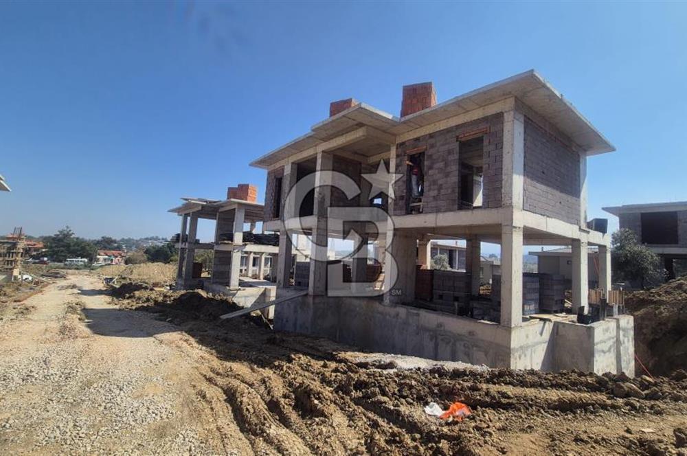 KEMALPAŞA ÇİNİLİKÖY'DE TEMELDEN SATILIK MÜSTAKİL HAVUZLU 6+2 TRİPLEKS VİLLA