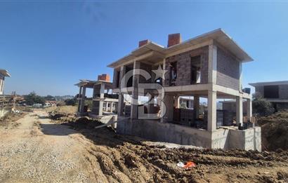 KEMALPAŞA ÇİNİLİKÖY'DE TEMELDEN SATILIK MÜSTAKİL HAVUZLU 6+2 TRİPLEKS VİLLA