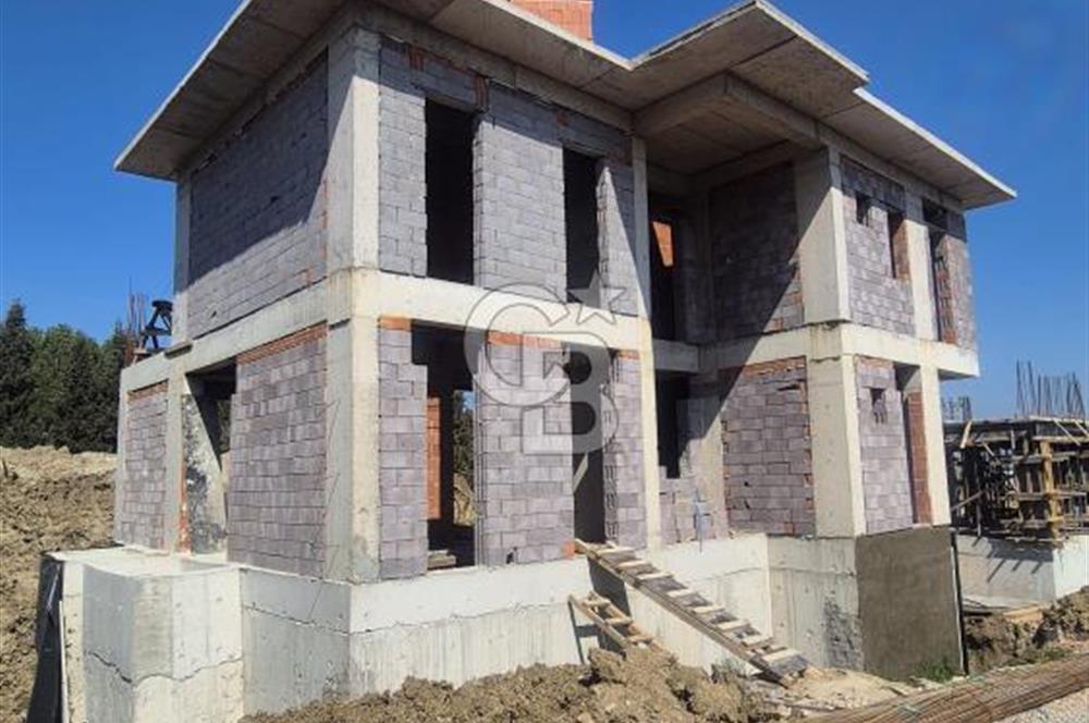 KEMALPAŞA ÇİNİLİKÖY'DE TEMELDEN SATILIK MÜSTAKİL HAVUZLU 6+2 TRİPLEKS VİLLA