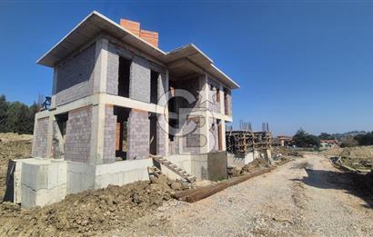 KEMALPAŞA ÇİNİLİKÖY'DE TEMELDEN SATILIK MÜSTAKİL HAVUZLU 6+2 TRİPLEKS VİLLA