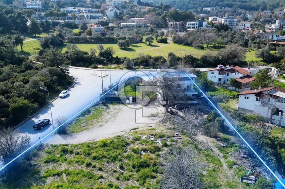 Çeşmealtı Denizli Mahallesinde Yola Çift Cephe Satılık Tarla