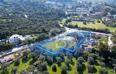 Çeşmealtı Denizli Mahallesinde Yola Çift Cephe Satılık Tarla