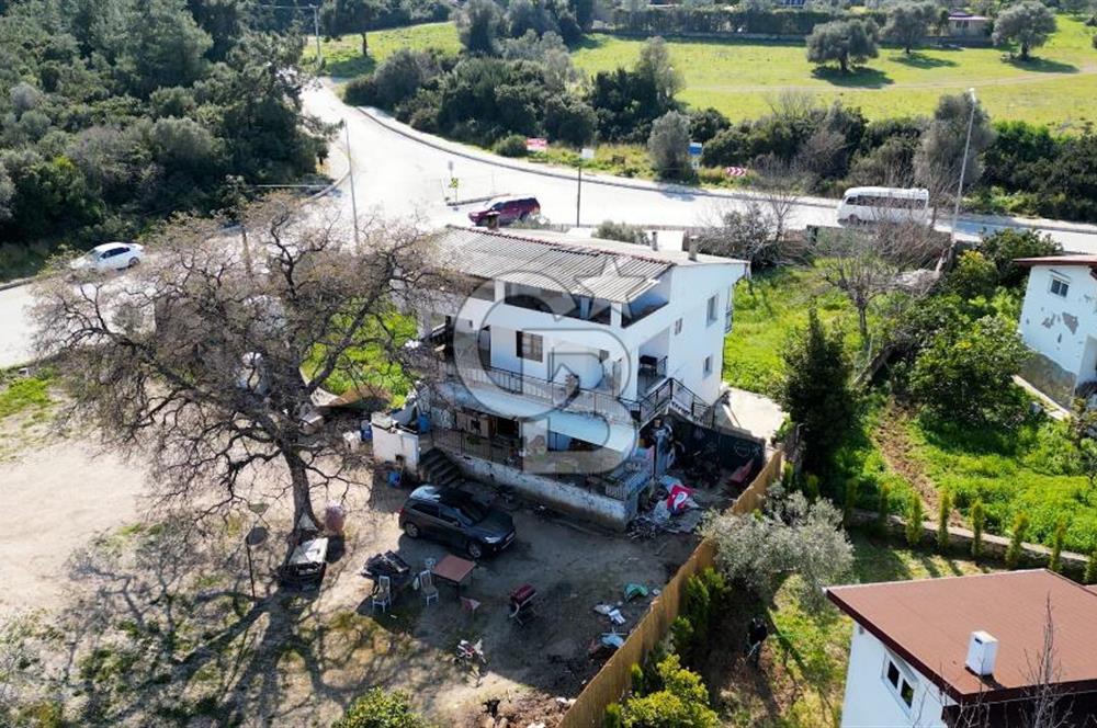 Çeşmealtı Denizli Mahallesinde Yola Çift Cephe Satılık Tarla