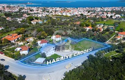 Çeşmealtı Denizli Mahallesinde Yola Çift Cephe Satılık Tarla