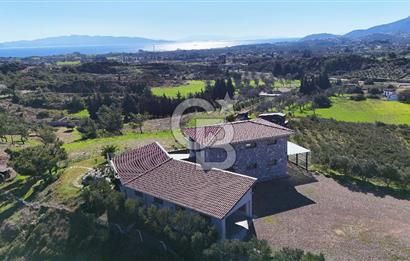 Datça Kızlan'da Satılık Özel Tasarım Havuzlu Taş Mimarili Villa