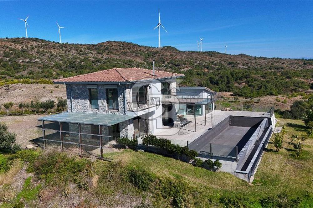 Datça Kızlan'da Satılık Özel Tasarım Havuzlu Taş Mimarili Villa