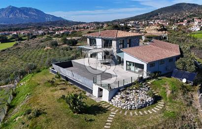 Datça Kızlan'da Satılık Özel Tasarım Havuzlu Taş Mimarili Villa