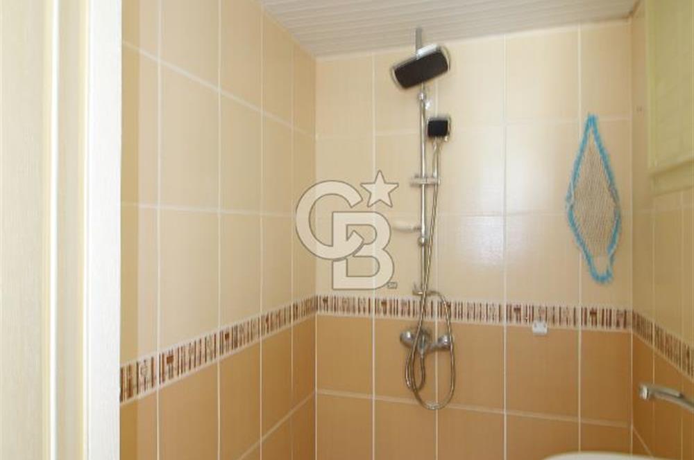 Gaziemir ırmak mah.de site içinde satılık çift cephe 3+1 daire