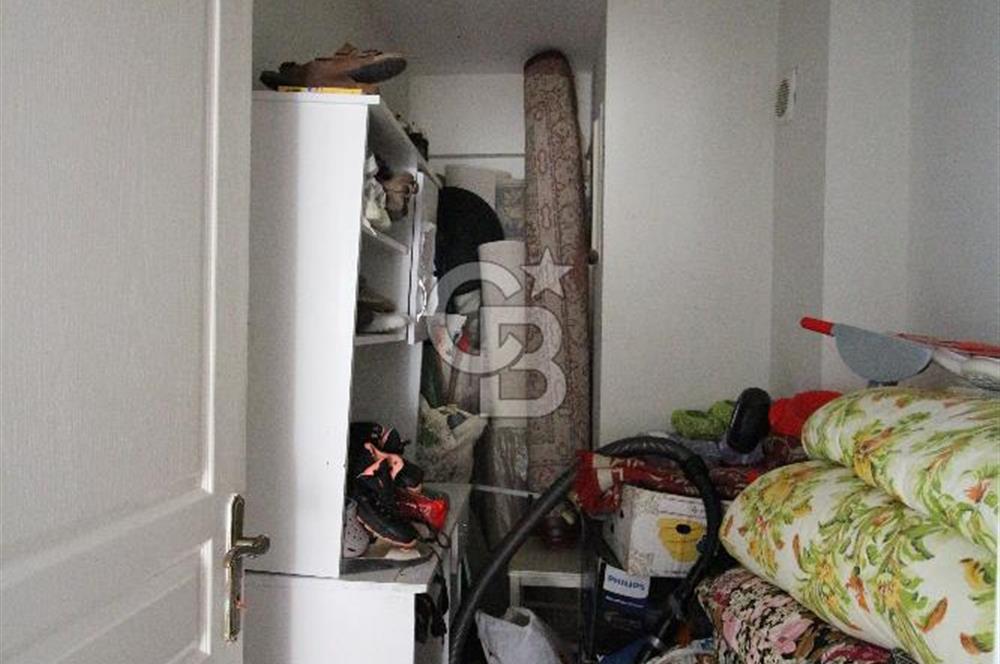 Gaziemir ırmak mah.de site içinde satılık çift cephe 3+1 daire