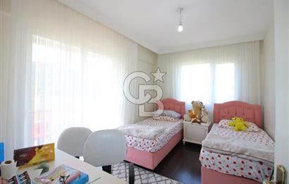 Gaziemir ırmak mah.de site içinde satılık çift cephe 3+1 daire