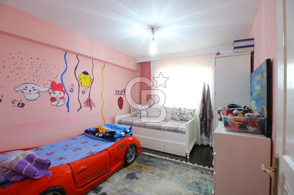 Gaziemir ırmak mah.de site içinde satılık çift cephe 3+1 daire