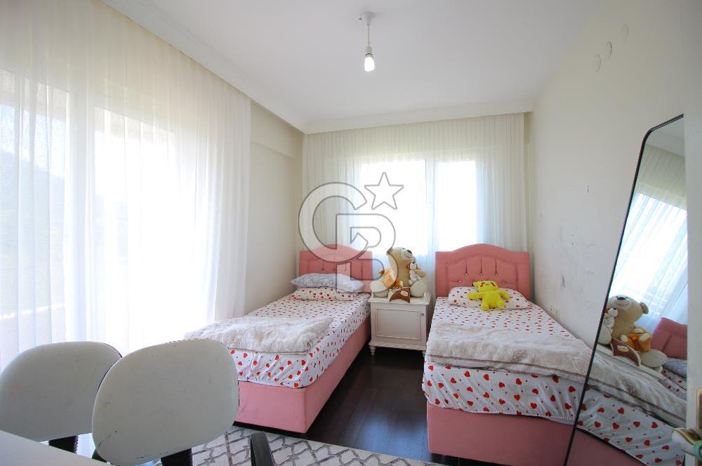 Gaziemir ırmak mah.de site içinde satılık çift cephe 3+1 daire