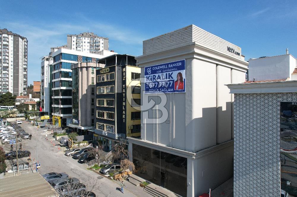 BOSTANCI KAVŞAĞI'NDA E-5 CEPHELİ KİRALIK KOMPLE BİNA