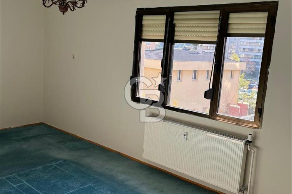 Narlıdere Ilıca Site İçerisinde Geniş Kiralık 3+1 Daire
