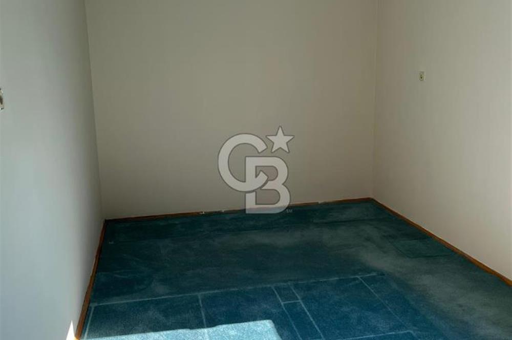 Narlıdere Ilıca Site İçerisinde Geniş Kiralık 3+1 Daire