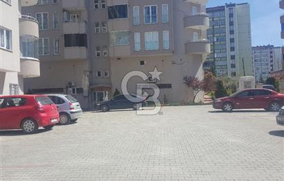 Yenikent'in (Mutlukent) en merkezi bölgesinde satılık daire.