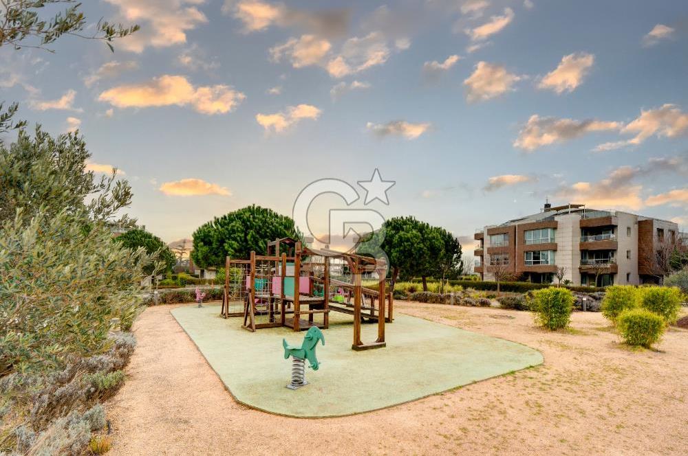 Çengelköy Mesa Evlerinde Deniz Manzaralı Kiralık  4+1 Daire