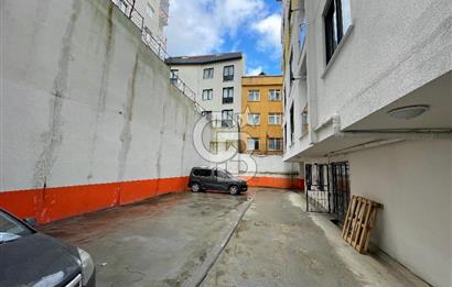 BEYOĞLU SÜTLÜCEDE OTOPARKLI, SIFIR 4+1 KİRALIK DAİRE