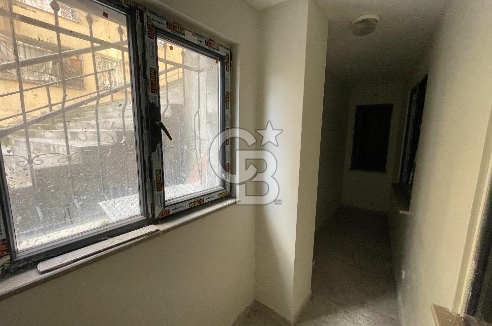 BEYOĞLU SÜTLÜCEDE OTOPARKLI, SIFIR 4+1 KİRALIK DAİRE