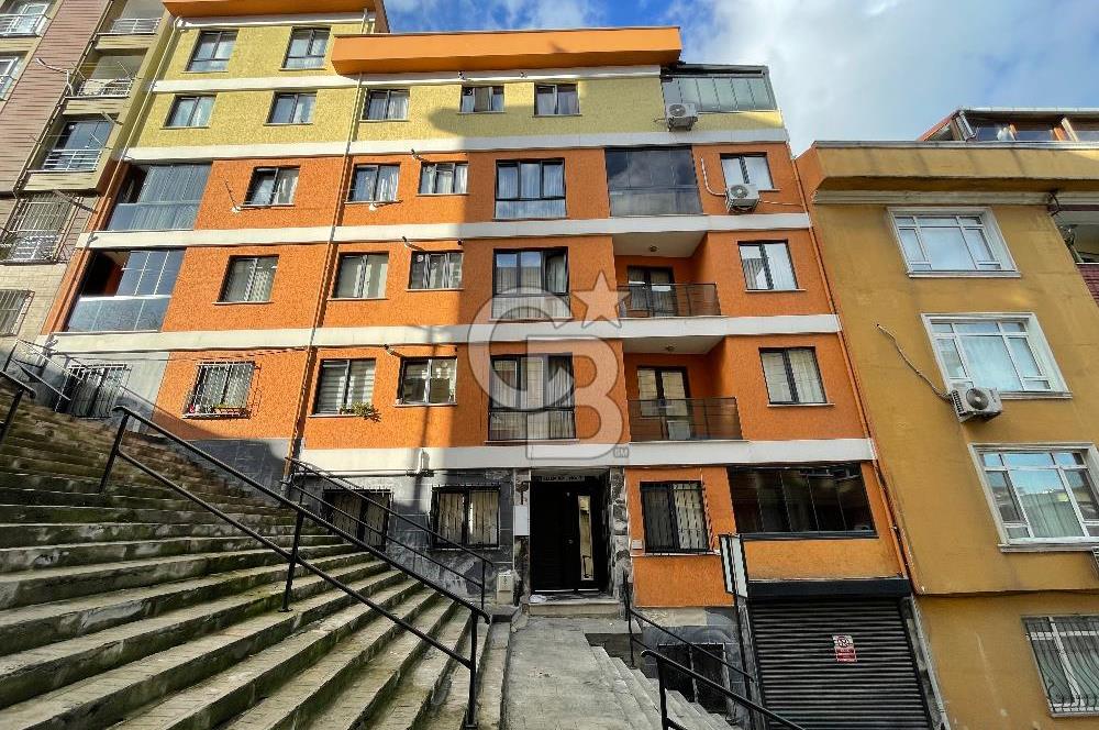 BEYOĞLU SÜTLÜCEDE OTOPARKLI, SIFIR 4+1 KİRALIK DAİRE