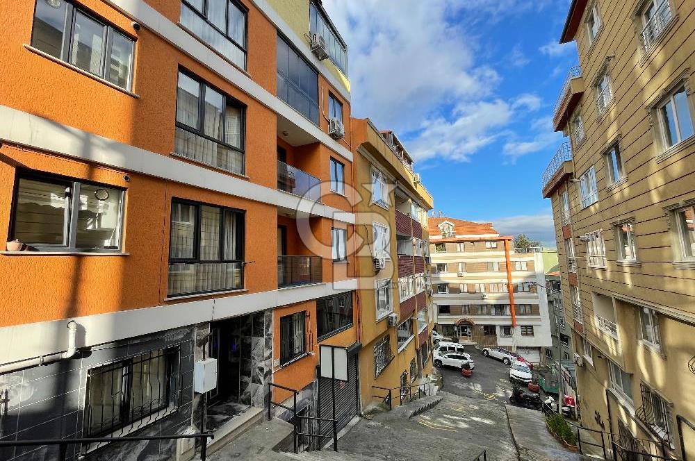 BEYOĞLU SÜTLÜCEDE OTOPARKLI, SIFIR 4+1 KİRALIK DAİRE