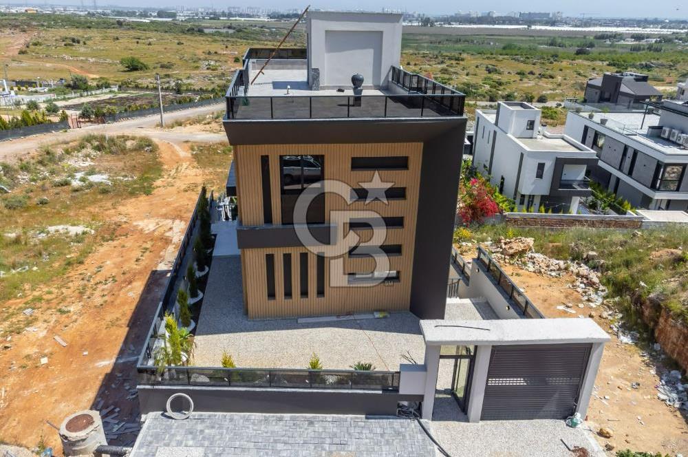 Ermenek Mahallesi'nde Lüks 4+2 Satılık Tripleks Villa