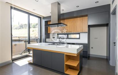 Ermenek Mahallesi'nde Lüks 4+2 Satılık Tripleks Villa