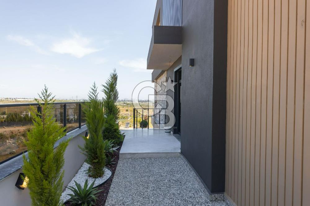 Ermenek Mahallesi'nde Lüks 4+2 Satılık Tripleks Villa