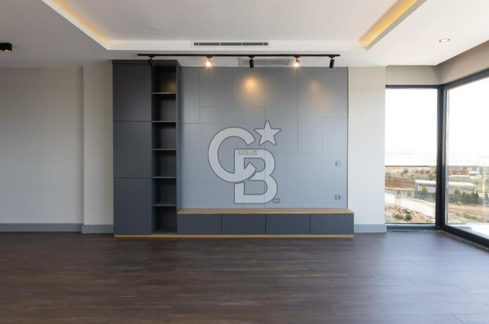 Ermenek Mahallesi'nde Lüks 4+2 Satılık Tripleks Villa