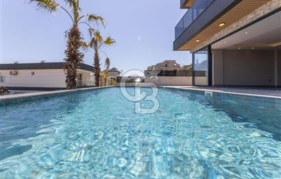 Ermenek Mahallesi'nde Lüks 4+2 Satılık Tripleks Villa