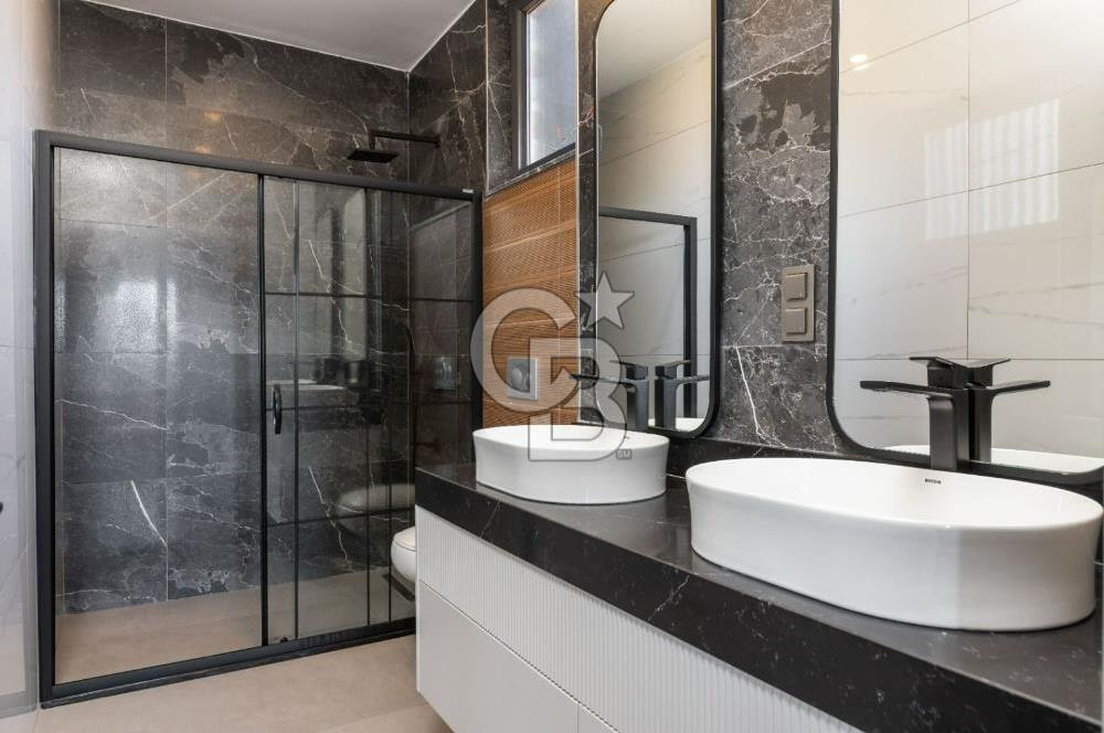 Ermenek Mahallesi'nde Lüks 4+2 Satılık Tripleks Villa