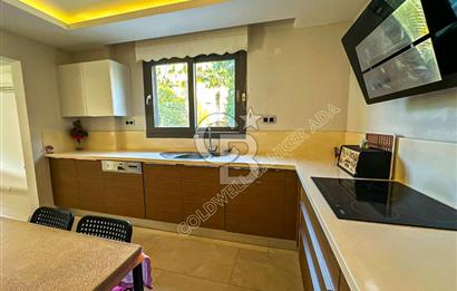 Kuşadası Marina’da 140 m² 2+1 Köşe Bahçe Katı Daire | Eşyalı | Kapalı Mutfak | Havuzlu Site