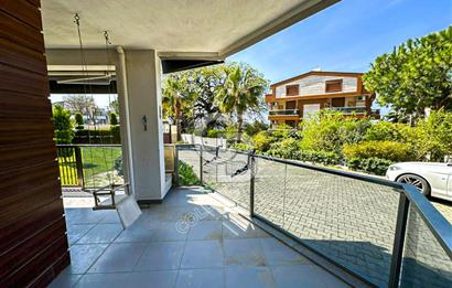 Kuşadası Marina’da 140 m² 2+1 Köşe Bahçe Katı Daire | Eşyalı | Kapalı Mutfak | Havuzlu Site