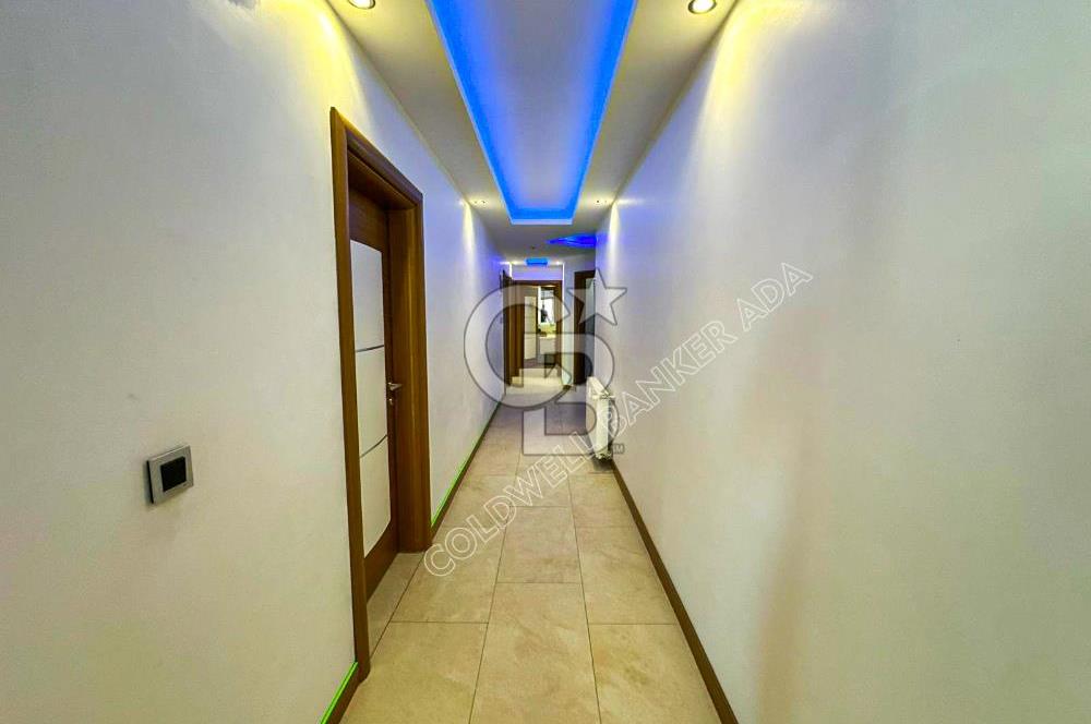 Kuşadası Marina’da 140 m² 2+1 Köşe Bahçe Katı Daire | Eşyalı | Kapalı Mutfak | Havuzlu Site