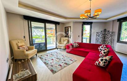 Kuşadası Marina’da 140 m² 2+1 Köşe Bahçe Katı Daire | Eşyalı | Kapalı Mutfak | Havuzlu Site